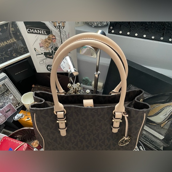 ✨ Michael Kors Signature Monogram Brown Leather Print Shoulder Bag✨LIKE NEW - Picture 6 of 14